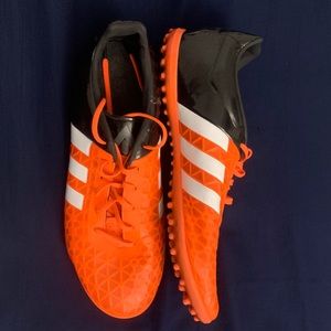 Adidas men’s Indoor turf shoes
